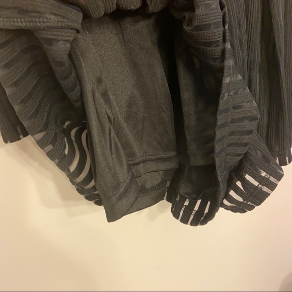 NWT Luxxel Low-Cut Long-Sleeve Black Romper - Picture 6 of 11